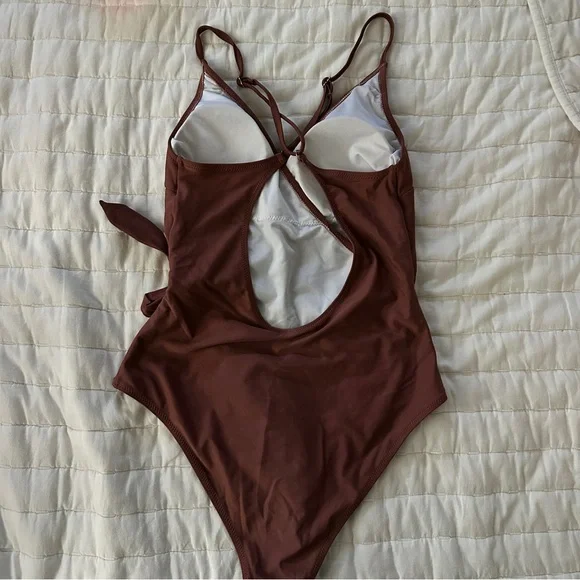 Women’s One-Piece Swimsuit Collection - Size Medium - Picture 12 of 13